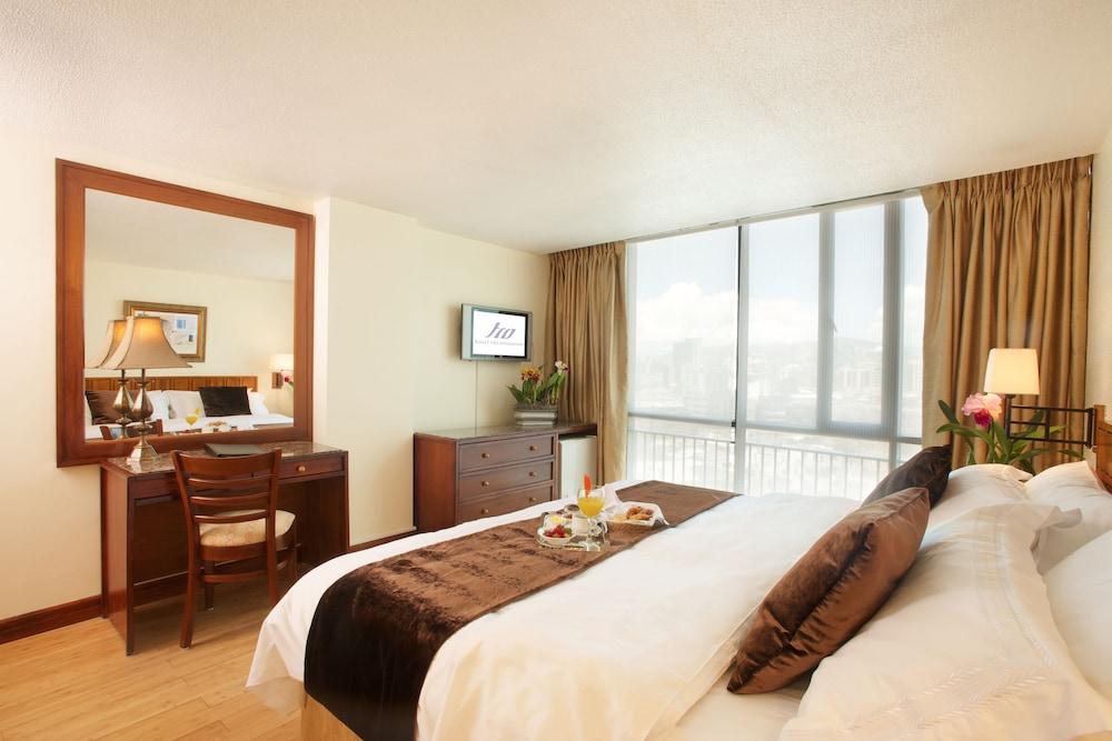 Hotel Rio Amazonas Кито Экстерьер фото
