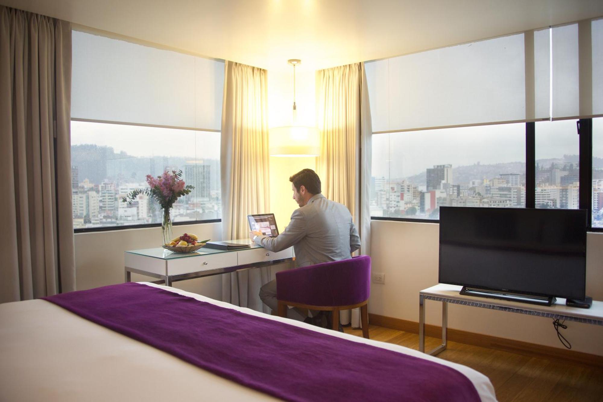 Hotel Rio Amazonas Кито Экстерьер фото