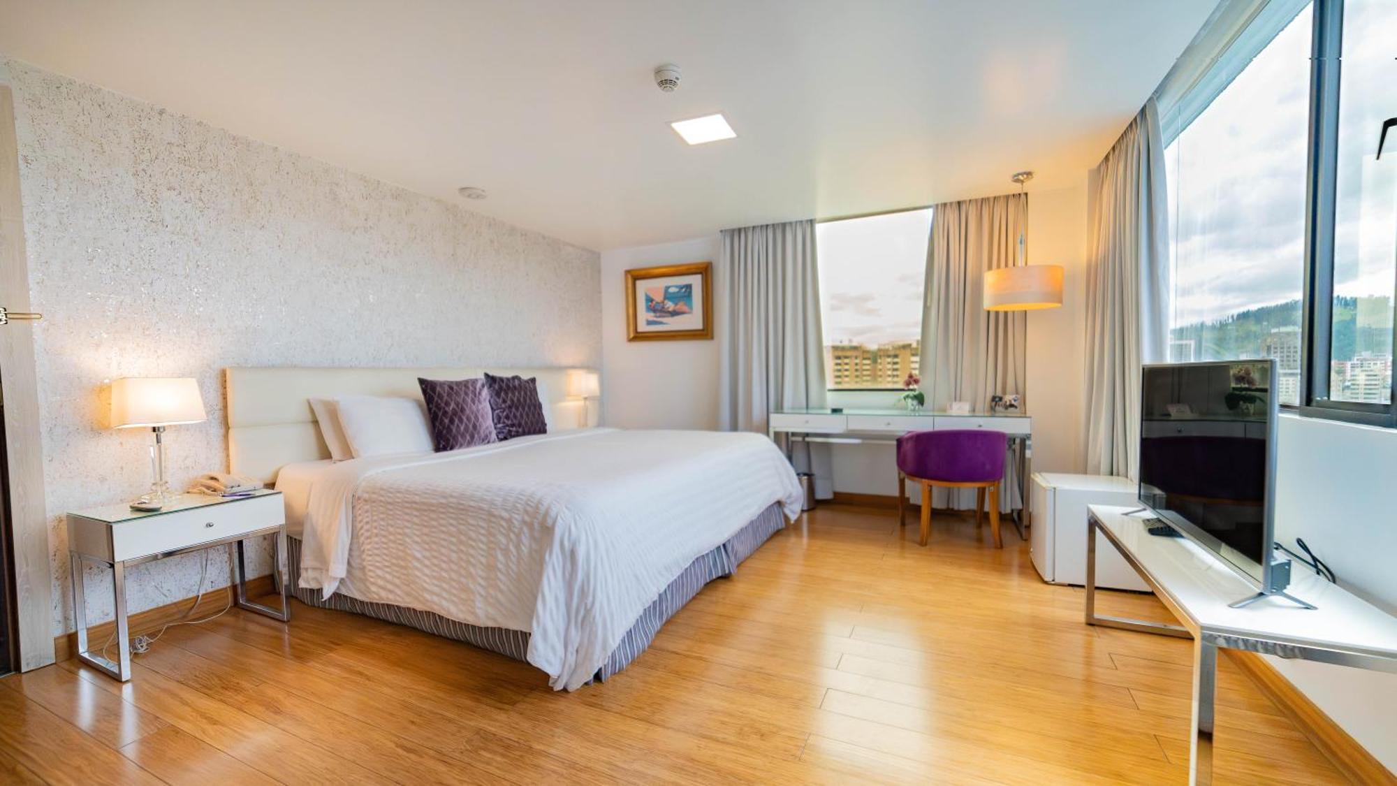 Hotel Rio Amazonas Кито Экстерьер фото